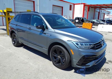 2023 Volkswagen Tiguan 2.0T Se R-Line Black z USA, uszkodzony, nr VIN 3VVCB7AX6PM025036